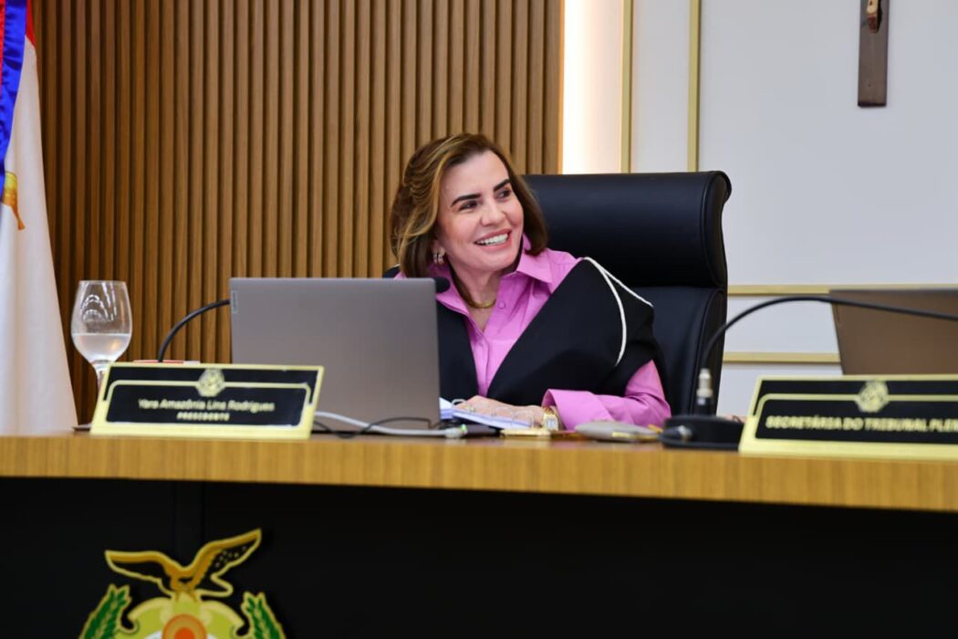 TCE-AM celebra protagonismo feminino com entrega de medalha de honra no dia 16 de abril