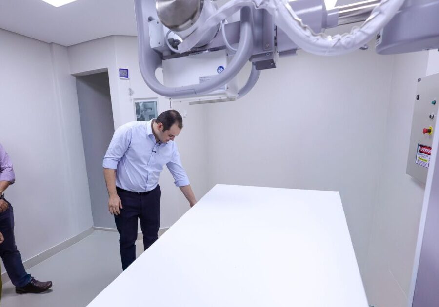 Na reta final das obras, governador interino Roberto Cidade vistoria Policlínica e Hospital-Dia do Complexo Hospitalar Sul