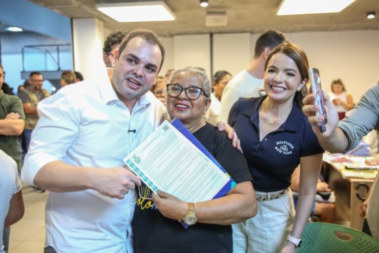 “Com meu título em mãos posso dizer que a terra é minha”, diz dona de casa ao ter imóvel regularizado pelo Governo do Estado