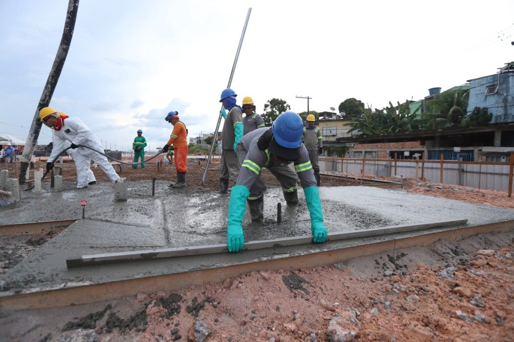 Obras públicas impulsionam a geração de empregos no Amazonas e reforçam papel estratégico da construção civil