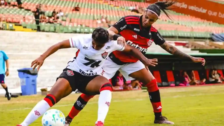 Flamengo derrota Vitória e fica perto de líderes no BR Feminino