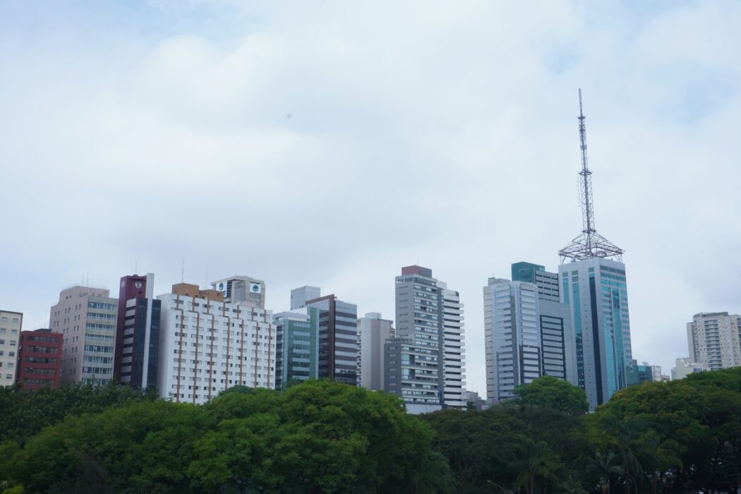 Preço dos imóveis cresce abaixo da inflação no Brasil