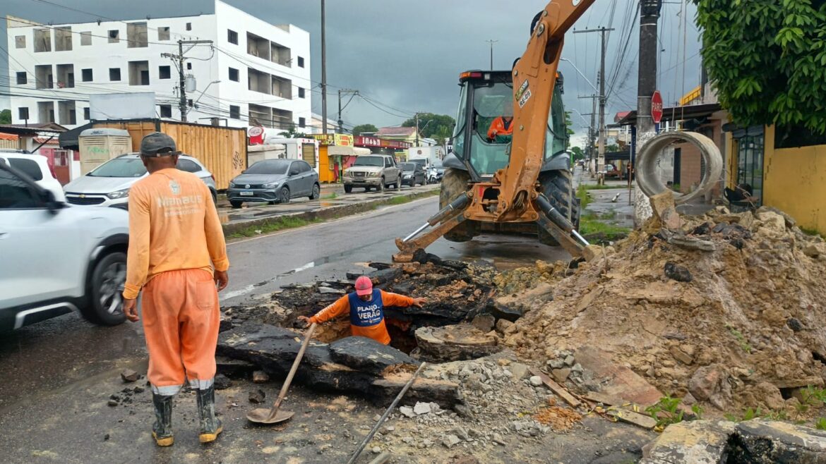 Prefeitura de Manaus atua em pronta resposta no bairro Planalto