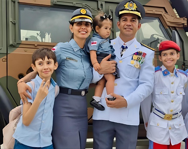 Entre a farda e o colo de mãe: Cabo da PMAM concilia a missão de proteger vidas e cuidar da família