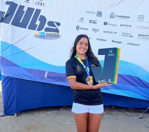 Nadadora amazonense é ouro dos JUBs Praia 2026, no Espírito Santo
