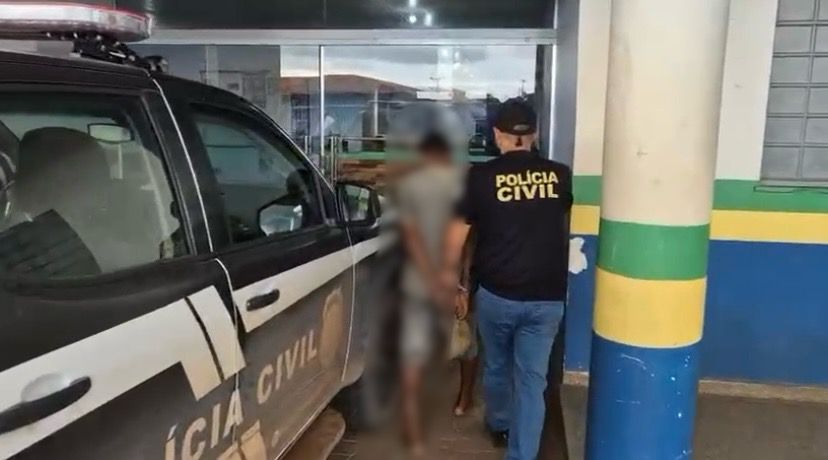 Vídeo: filho é preso por praticar diversos crimes contra a própria mãe, uma idosa de 72 anos