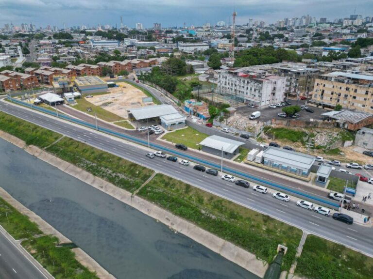 Área do Igarapé do Quarenta passa por transformação histórica, com saneamento, mobilidade e moradia para famílias reassentadas
