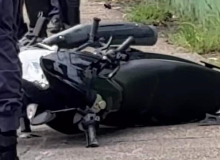 Vídeo: acidente fatal na Avenida Rodrigo Otávio, Motociclista morre em colisão com carreta