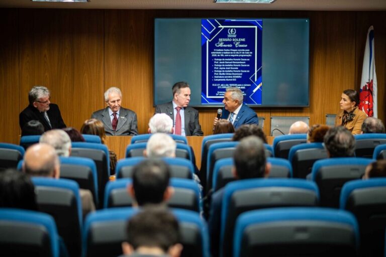 Instituto Carlos Chagas realiza sessão solene com homenagem