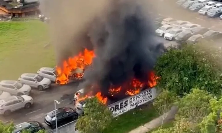 Dois helicópteros se chocam e deixam seis mortos no Rio