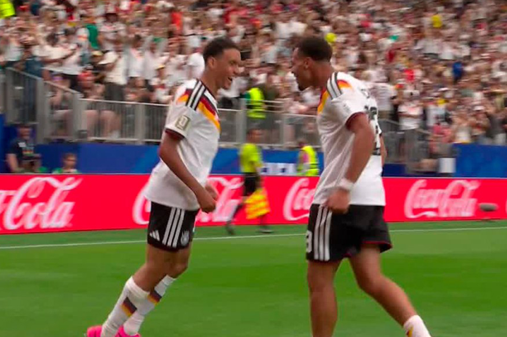 Alemanha repete 7x1 sobre Curaçao, que faz seu primeiro gol em Copas