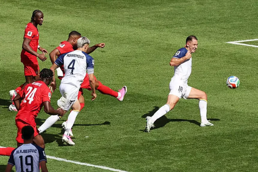 Canadá e Bósnia ficam no empate na estreia na Copa: 1 a 1
