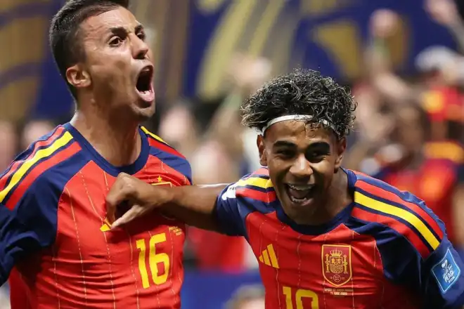 Espanha desencanta e vence a 1ª na Copa goleando a Arábia Saudita