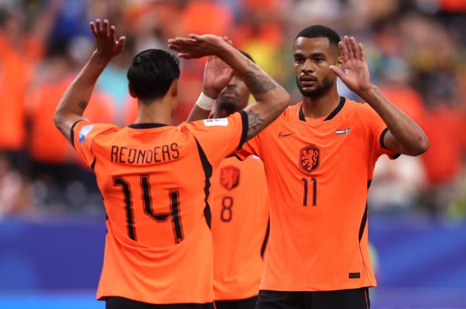 Holanda atropela Suécia por 5 a 1 e mostra força no grupo F