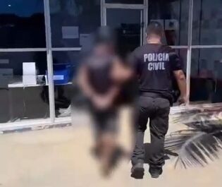 Homem é preso por porte ilegal de arma de fogo e tráfico de drogas, em Urucurituba