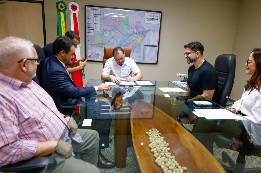 Governador Roberto Cidade assina resultado final do primeiro concurso público da história da Sema AmazonasGovernador Roberto Cidade assina resultado final do primeiro concurso público da história da Sema Amazonas