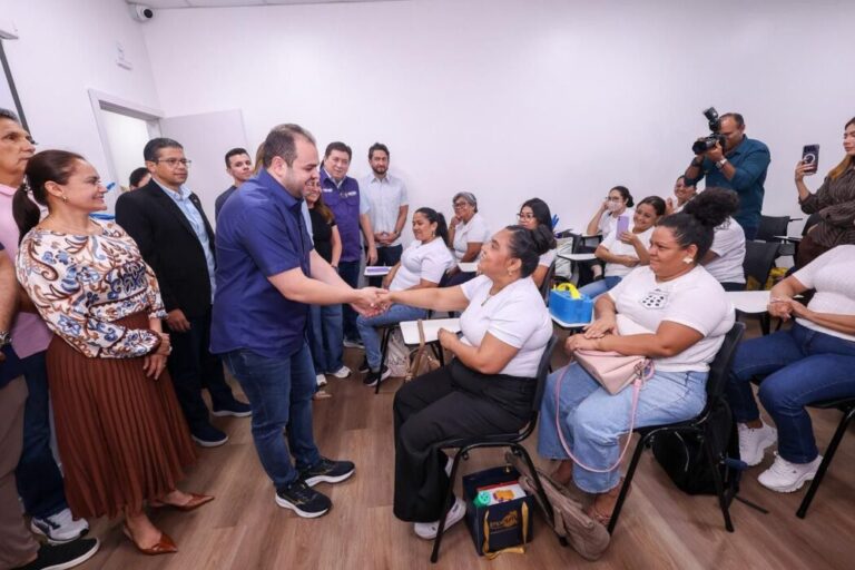 Roberto Cidade inaugura nova escola do Cetam na Compensa e anuncia mais de 300 vagas em cursos profissionalizantes