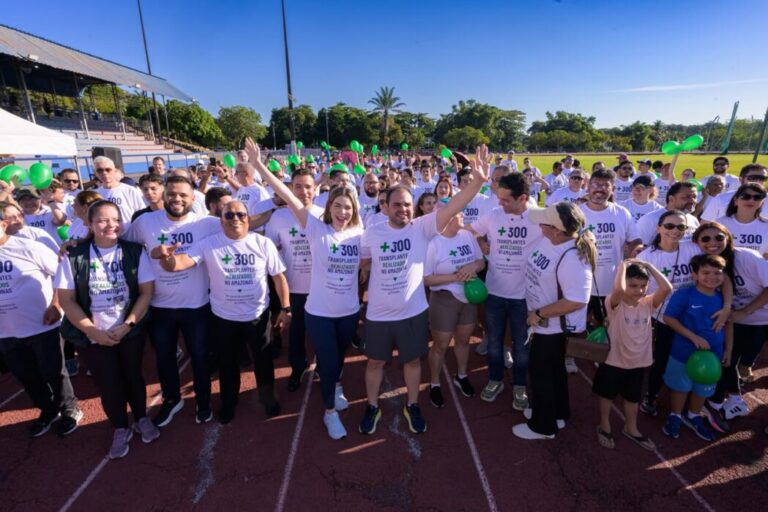 Roberto Cidade participa de caminhada em celebração à marca de 300 transplantes no Hospital Delphina Aziz