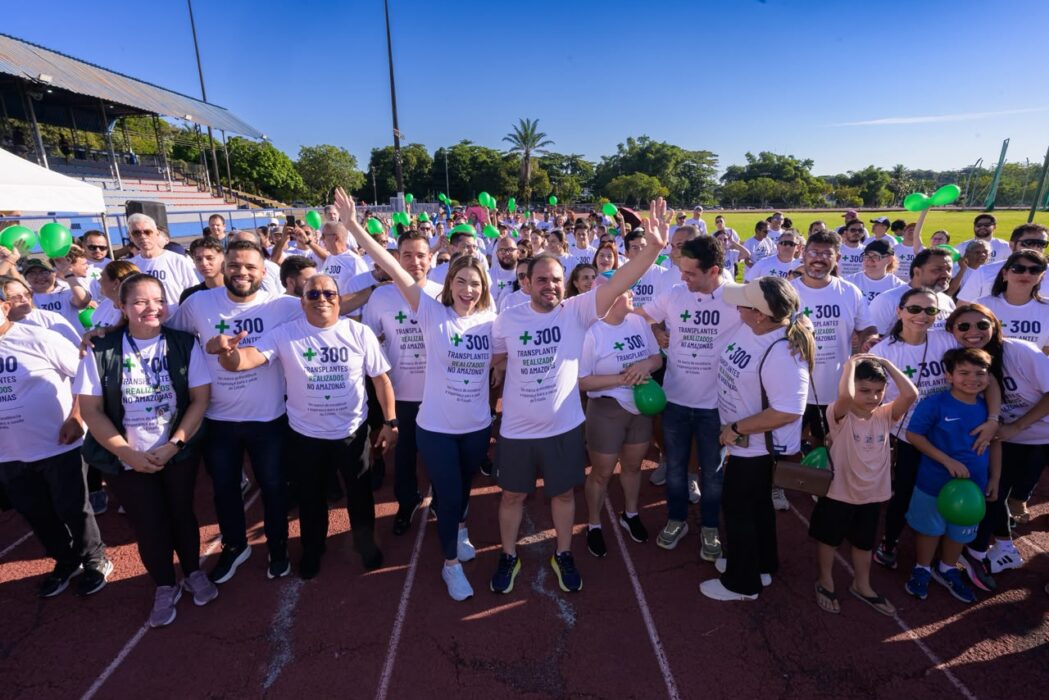 Roberto Cidade participa de caminhada em celebração à marca de 300 transplantes no Hospital Delphina Aziz