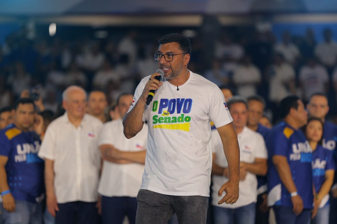Wilson Lima dá início a campanha com adesivaço em três pontos de Manaus