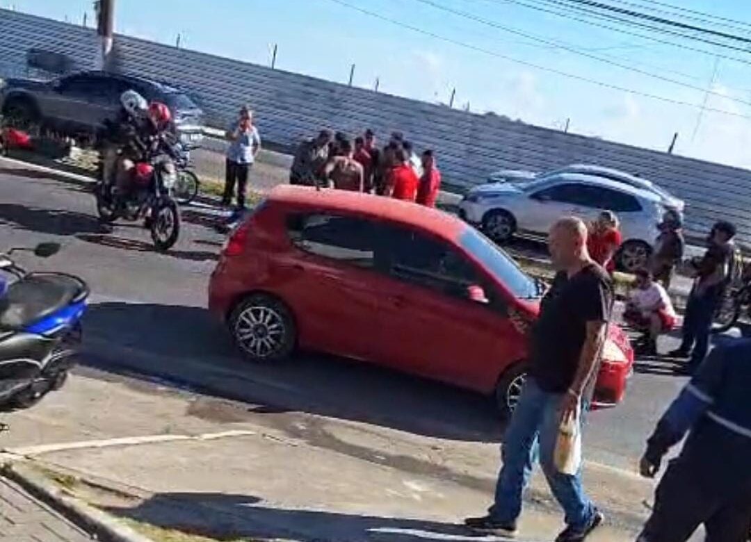 Trânsito: motociclista morre e outro fica em estado grave após colisão na Av. Torquato Tapajós